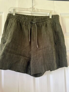 Athleta Retreat linen 4 inch drawstring shorts size M